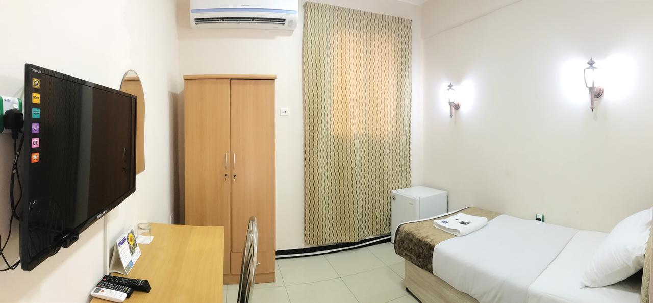 מוסקט Al Hadow Hotel מראה חיצוני תמונה